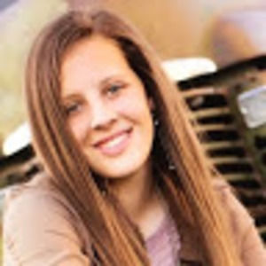 Meet your Posher, Caitlin